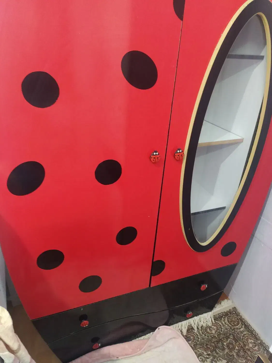 کمد|جاکفشی، کمد، دراور|بیرجند, |دیوار