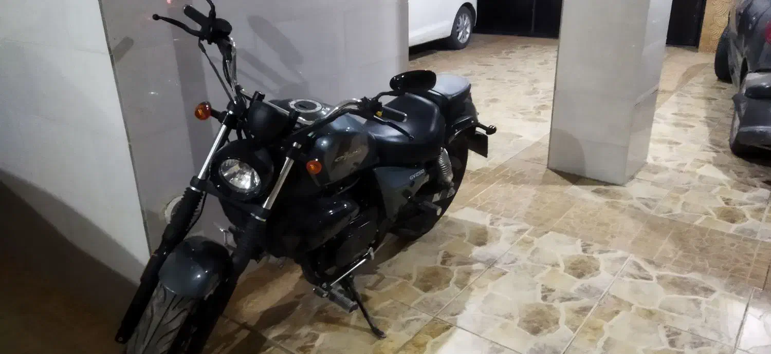 هیو سانگ اکویلا ۲۵۰|موتورسیکلت|اصفهان, شهرک زاینده رود|دیوار
