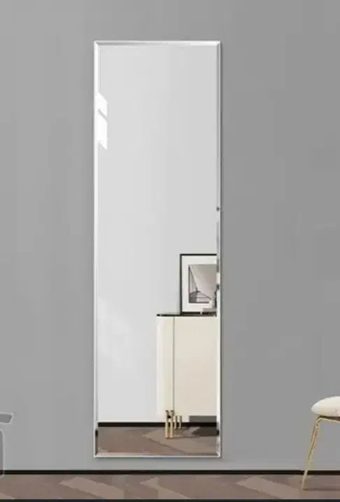 اینه|آینه|زابل, |دیوار