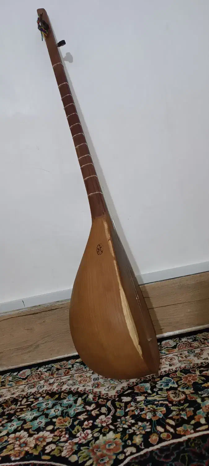 دوتار|سازهای سنتی|شیروان (خراسان), |دیوار