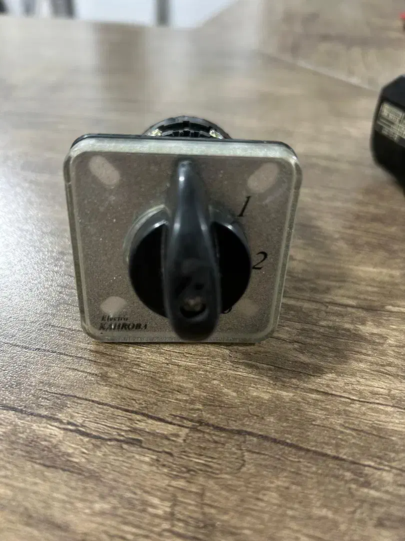 تعداد لوازم برق صنعتی کارکرده سالم|ماشینآلات صنعتی|ماهدشت, |دیوار