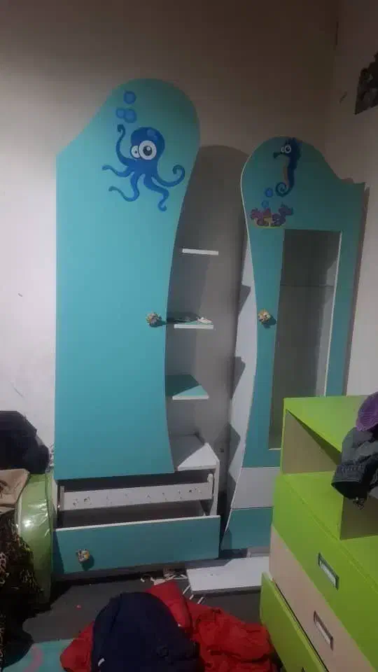 تخت و کمد بچه|تخت و سرویس خواب|صدرا-فارس, فاز ۱|دیوار