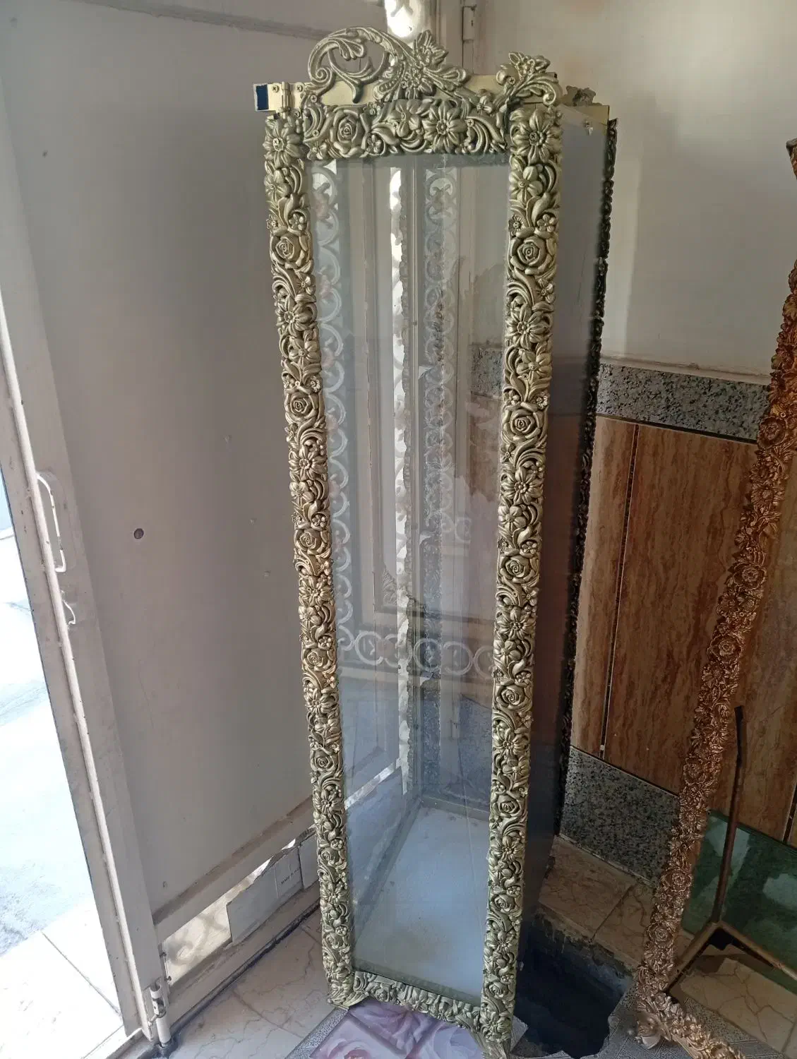 بوفه اینه|بوفه، ویترین، کنسول|زیویه, |دیوار