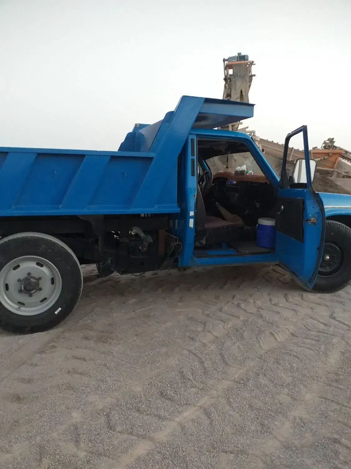 شن و ماسه .نخودی بادامی و خاک با نیسان .مناسب|خدمات حمل و نقل|زهک, |دیوار