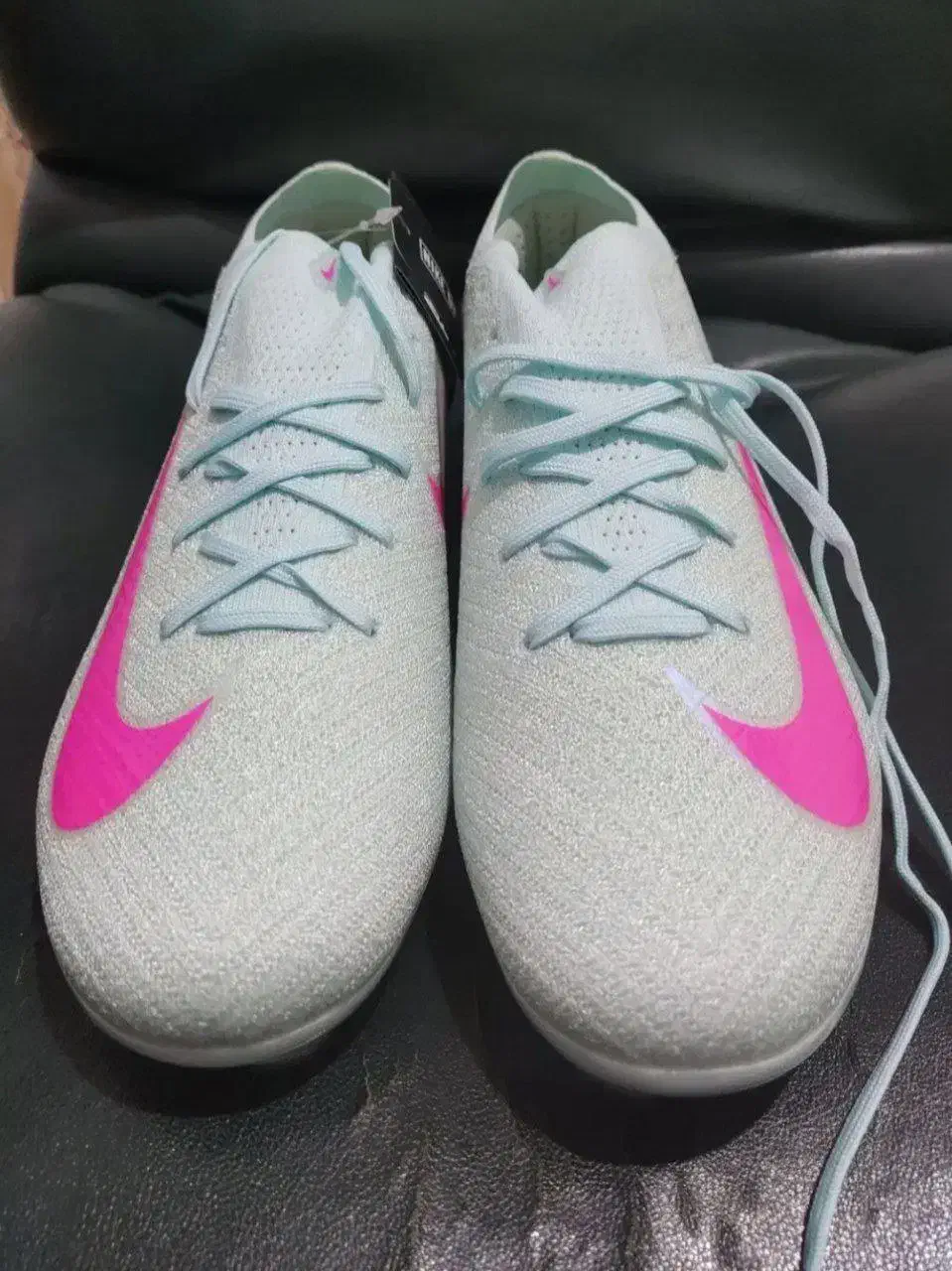 کفش استوک|کیف، کفش، کمربند|ری, علایین|دیوار