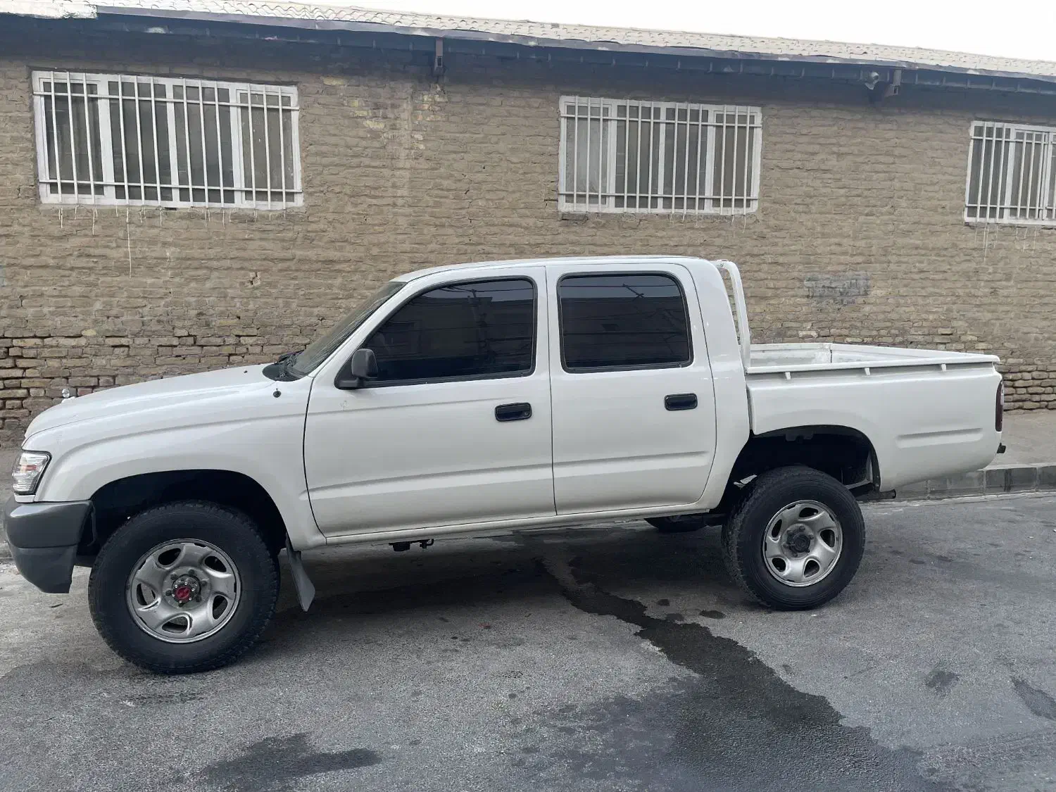 تویوتا هایلوکس تایگر ۲۰۰۲ دوکابین|خودرو سواری و وانت|مشهد, حجت|دیوار