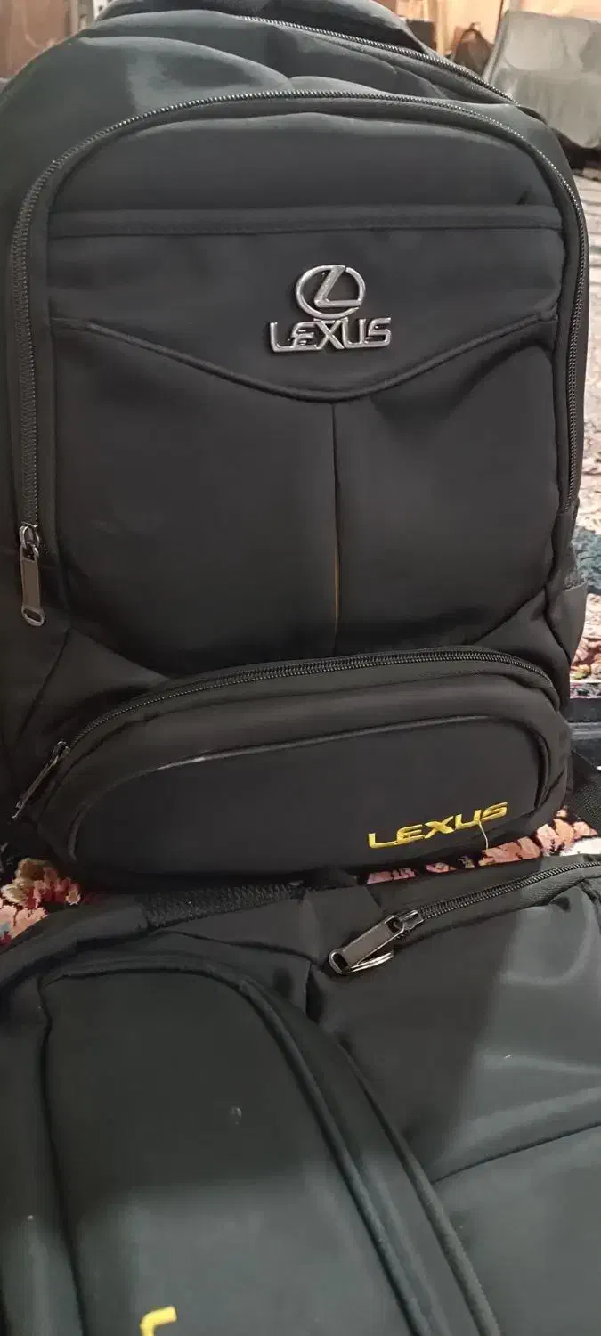 کیف مدرسه|کیف، کفش، کمربند|بروجرد, |دیوار