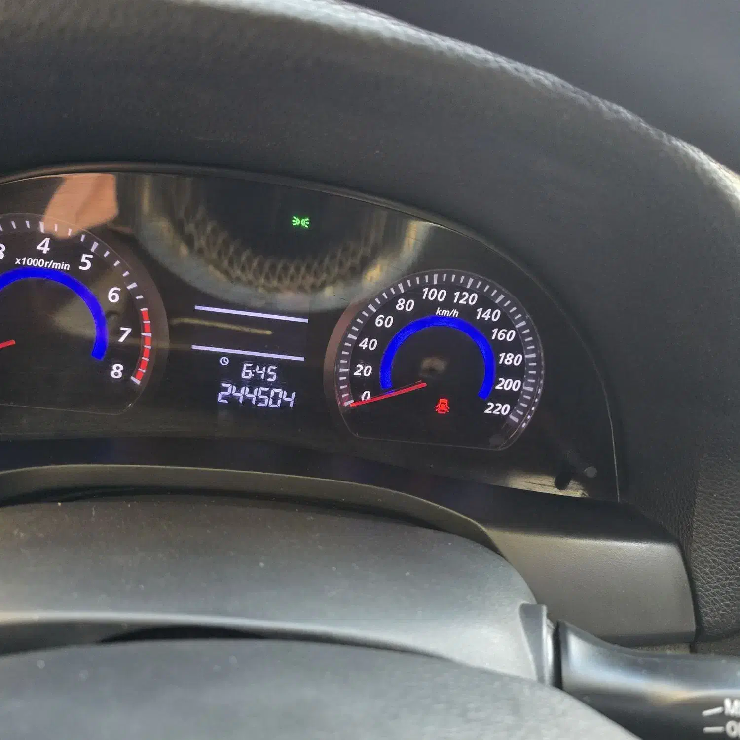 آریو  دنده ۹۶|خودرو سواری و وانت|شاهین‌شهر, گزبرخوار|دیوار