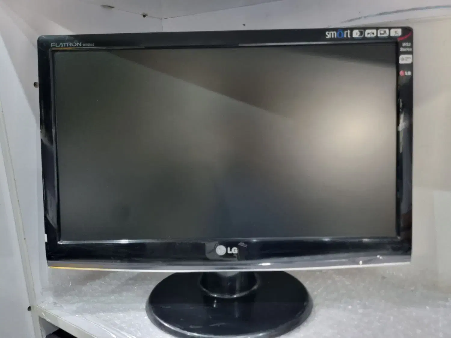 مانیتور ۲۰ اینچ ال جی|قطعات و لوازم جانبی رایانه|کرج, حصارک بالا|دیوار