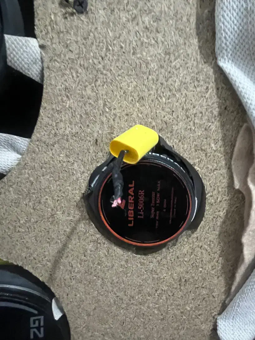 سیستم سنگین|قطعات یدکی و لوازم جانبی|شیراز, کوشک میدان|دیوار