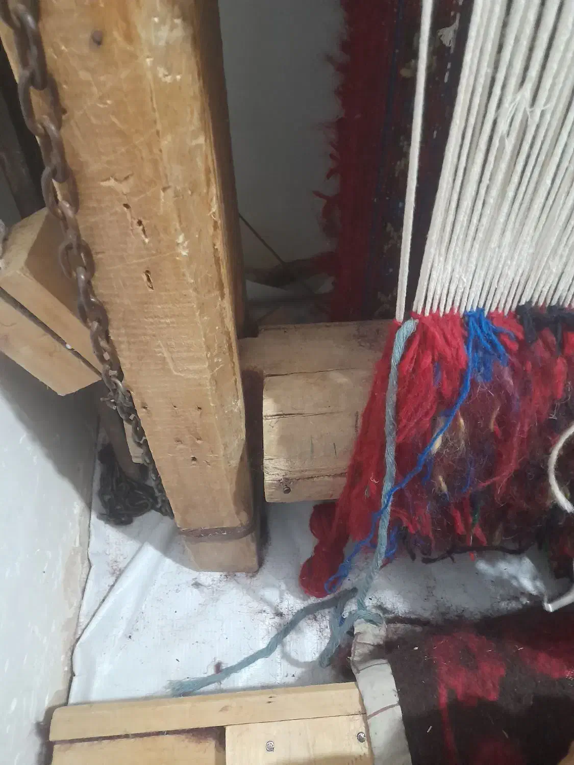 دار قالی دزگاه|فرش|مراغه, |دیوار