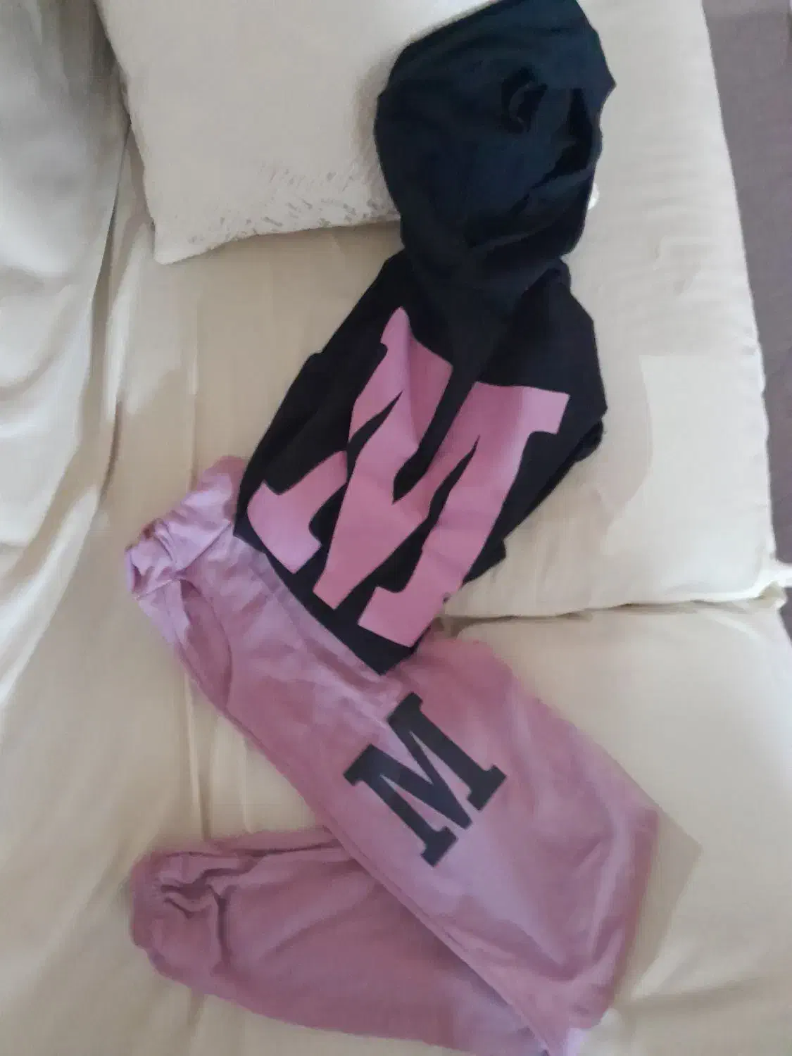 از دم هر تیکه 200|لباس|اصفهان, سیچان|دیوار