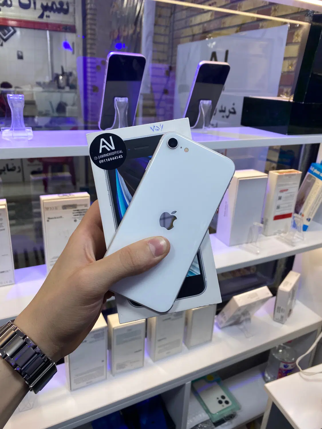 Iphone SE 2020 (128 LL/A)|موبایل|ایلام, |دیوار
