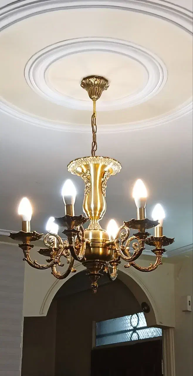 لوستر شش شعله و دیوار کوب|لوستر و چراغ آویز|تهران, باغ فیض|دیوار