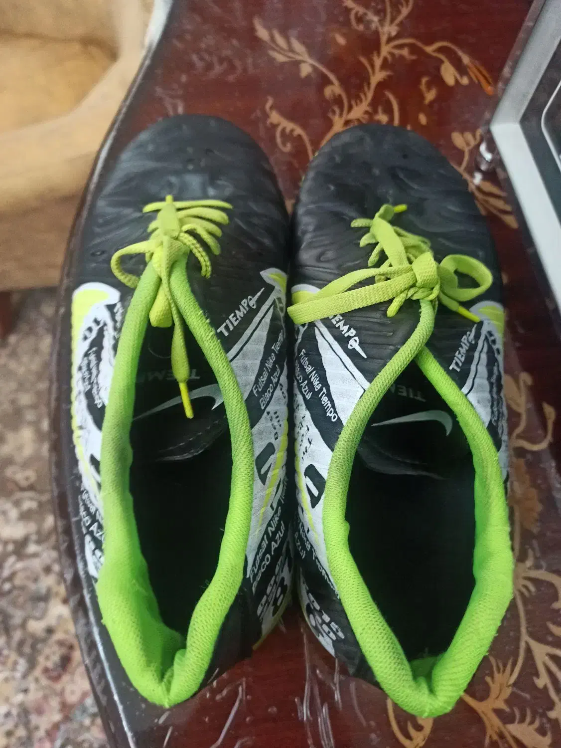 کتونی استوک روی چمن|کیف، کفش، کمربند|الوند, |دیوار