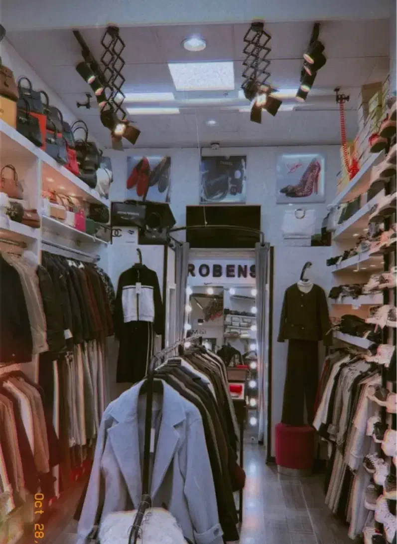 استخدام فروشنده خانم دربوتیک زنانه باحقوق بالا|استخدام بازاریابی و فروش|تهران, تهرانسر مرکزی|دیوار