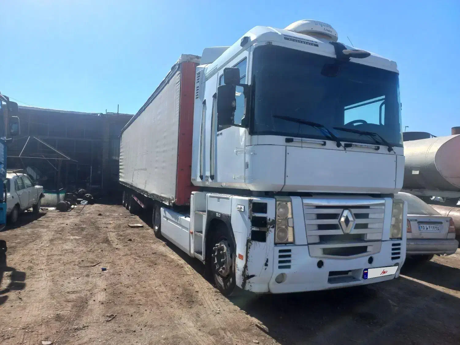 رنو مگنوم پلاک گرجی|خودرو سنگین|میانه, |دیوار