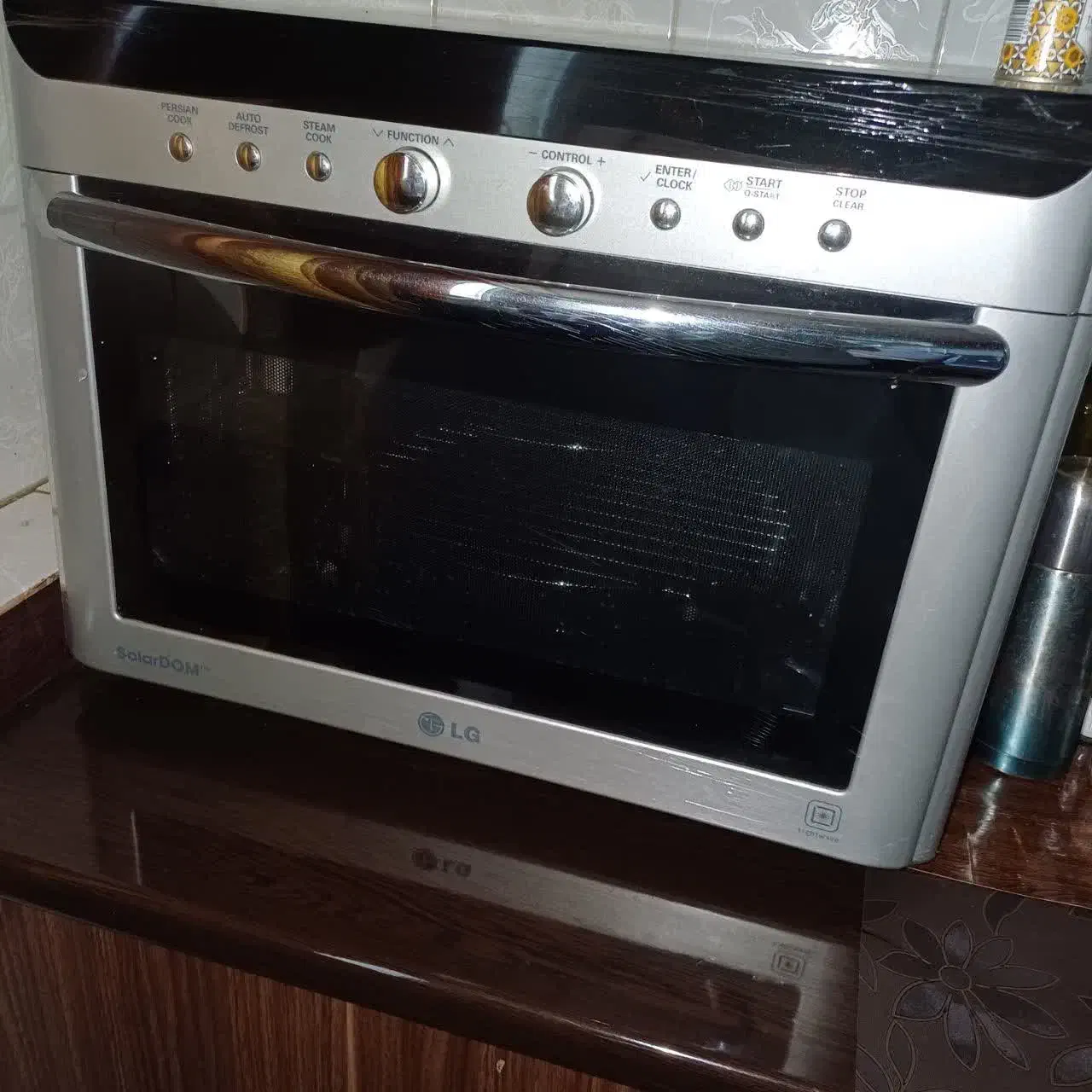 ماکرویو سولاردام ال جی مدل SD3853SCR|اجاق گاز و لوازم برقی پخت‌وپز|شهرکرد, |دیوار