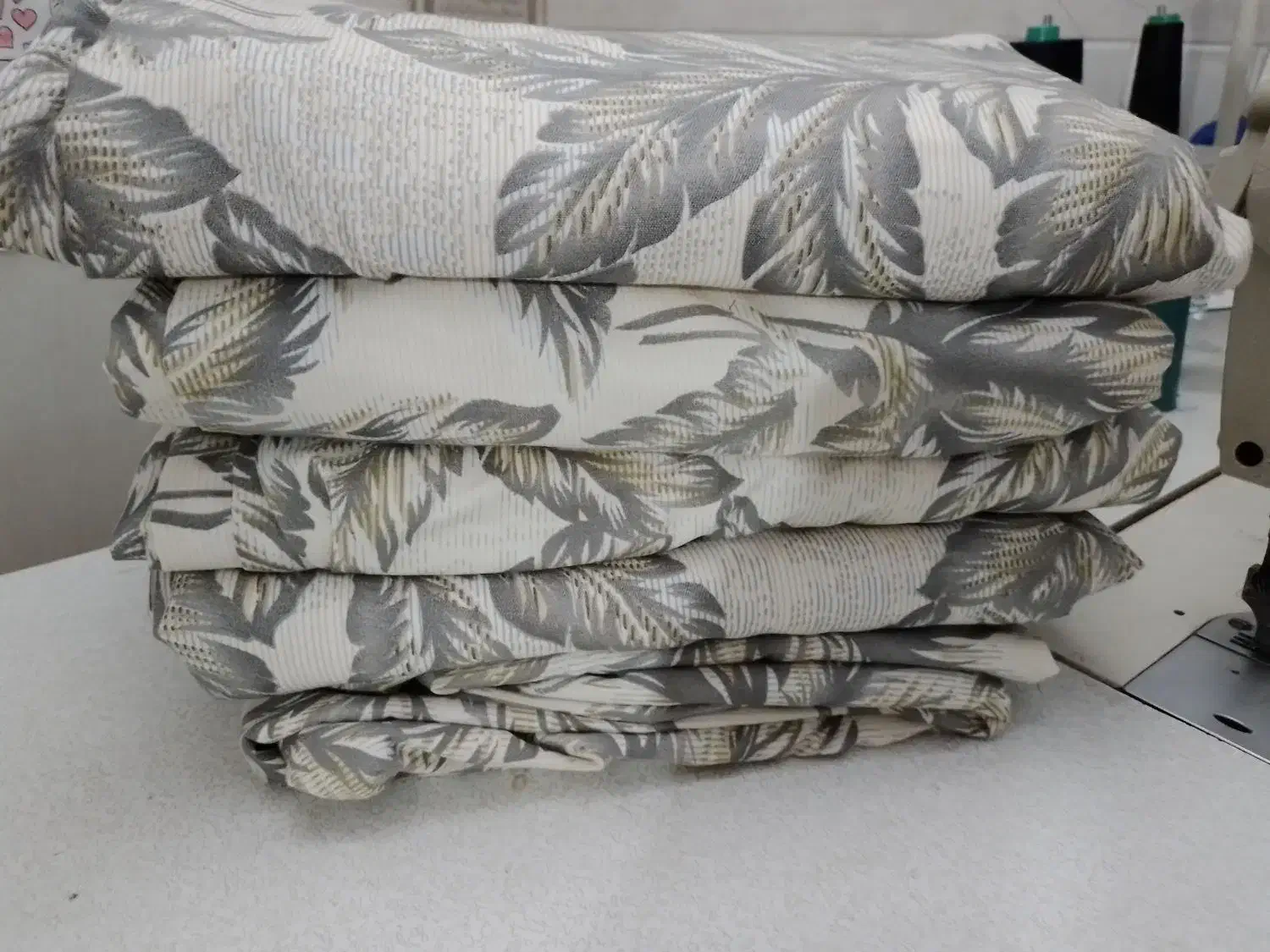 پارچه ملحفه|لوازم خیاطی و بافتنی|قم, قلعه کامکار|دیوار