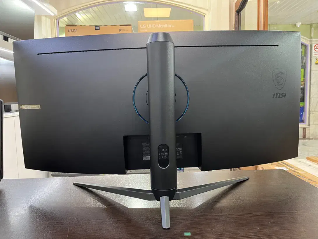 مانیتور ۳۴ اینچ در حد اکبند MSI|قطعات و لوازم جانبی رایانه|تبریز, |دیوار