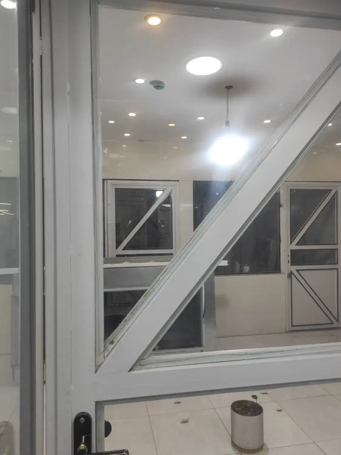 فروش سرقفلی|فروش مغازه و غرفه|شیراز, شاهچراغ|دیوار