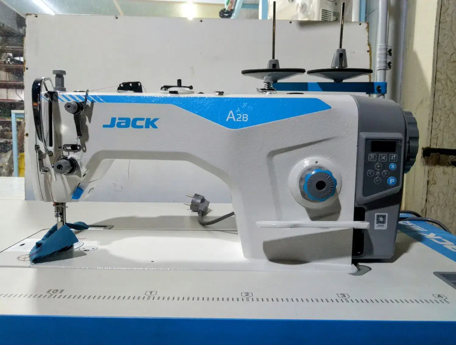 چرخ راسته دوز سردوز میاندوز|چرخ خیاطی و ریسندگی|گنبد کاووس, |دیوار