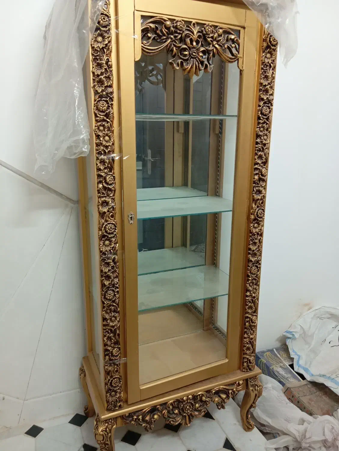 کمد ویترین دار،بوفه|بوفه، ویترین، کنسول|میبد, |دیوار