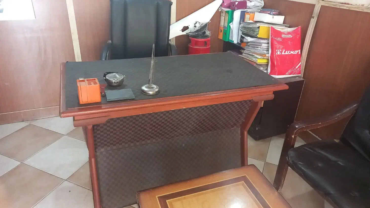 میز تحریر چوبی روکش چرم مصنوعی|میز تحریر و کامپیوتر|تهران, مهران|دیوار