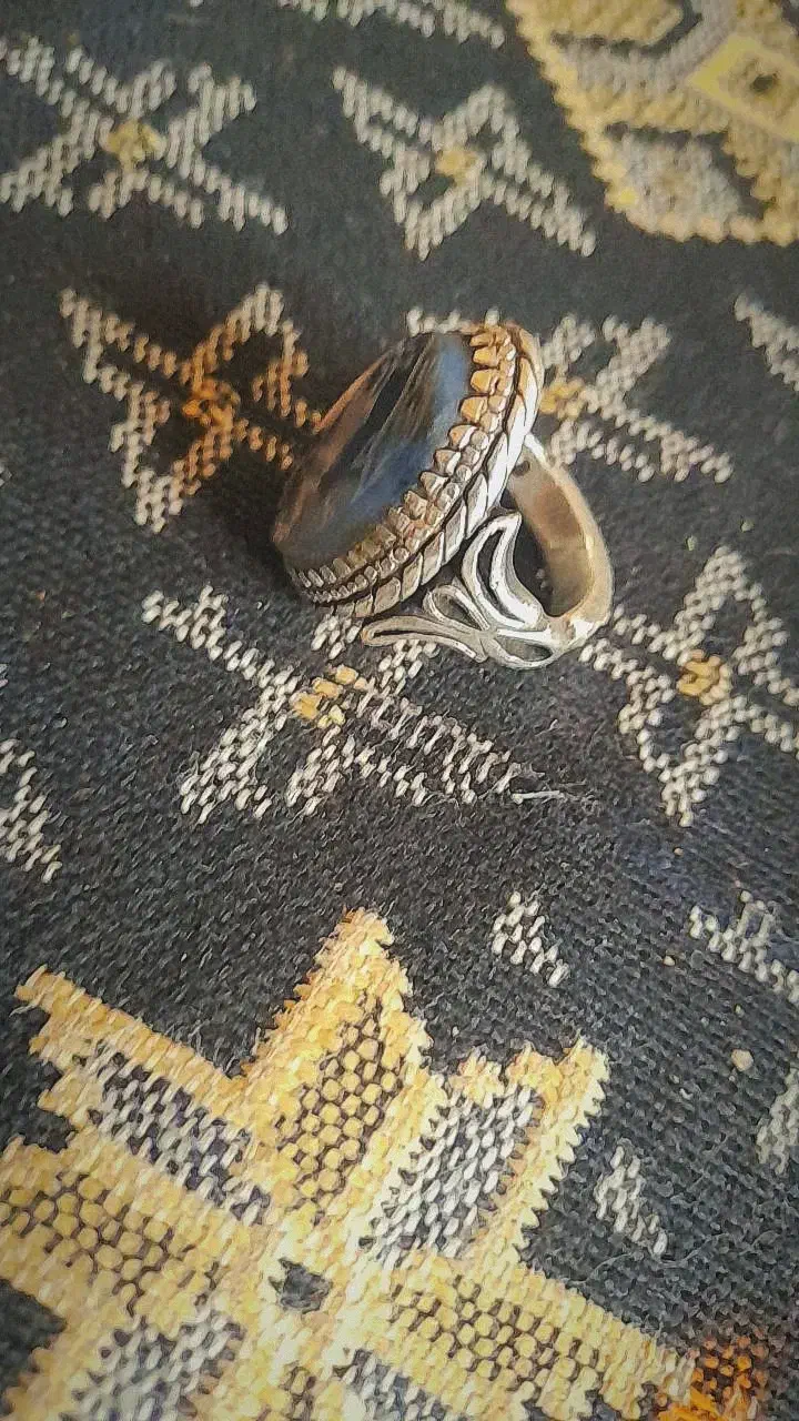 انگشتر شجر کهنه|کلکسیون اشیاء عتیقه|نهاوند, |دیوار