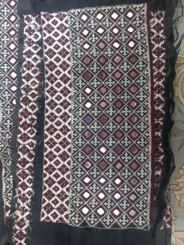 زیاستین|لباس|چابهار, |دیوار