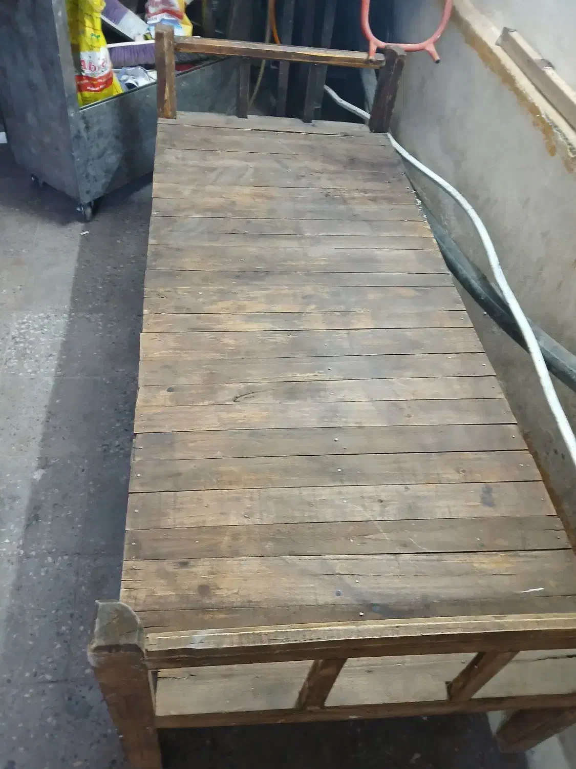 تخت چوبی|تخت و صندلی بچه|دورود, |دیوار