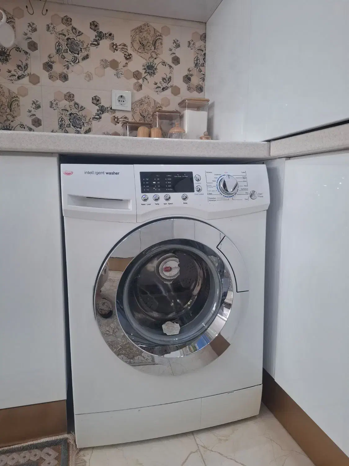 لباسشویی کُرال اصلی تمیز و مرتب|ماشین لباسشویی و خشک‌کن لباس|مرودشت, پشت سایپا‎|دیوار