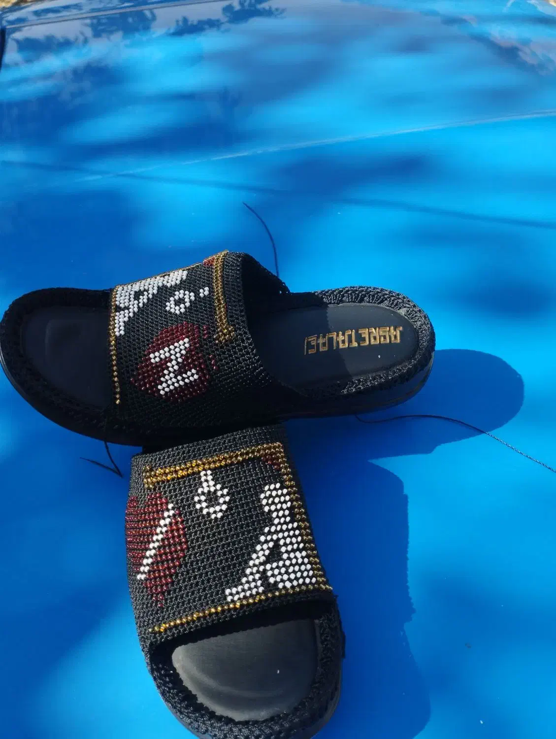 دمپایی‌|کیف، کفش، کمربند|یاسوج, |دیوار