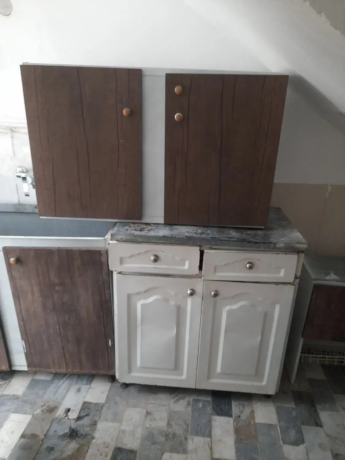 کابینت‌.فلزی‌|آب‌چکان و نظم‌دهنده ظروف|قم, سید معصوم|دیوار