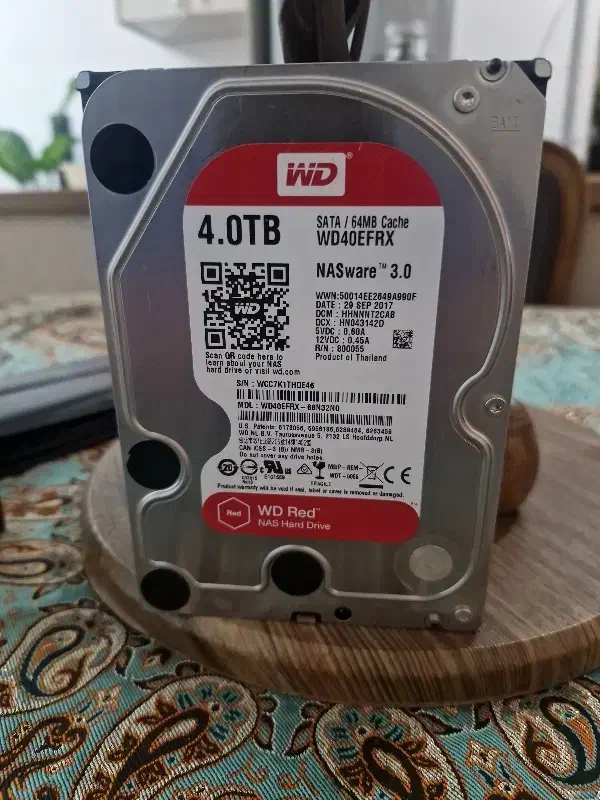 هارد 4 ترا قرمز ( red ) وارداتی اصلی|قطعات و لوازم جانبی رایانه|کرج, کمال‌شهر|دیوار