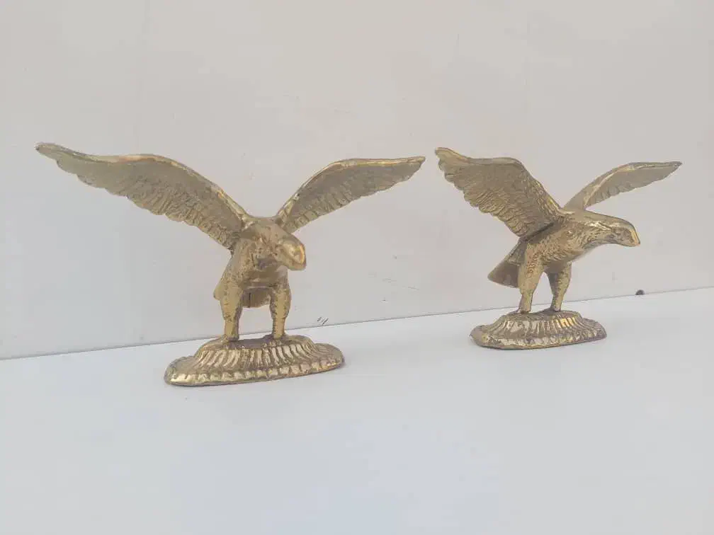 مجسمه برنجی تندیس|مجسمه، تندیس، ماکت|تهران, سنگلج (شاپور)|دیوار