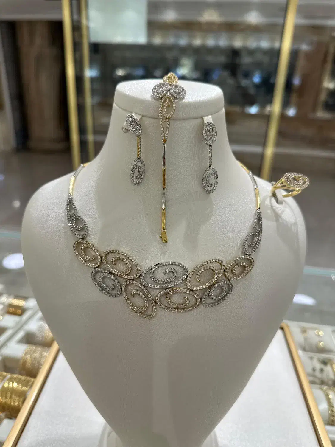 ست کامل طلا نو|جواهرات|کهنوج, |دیوار