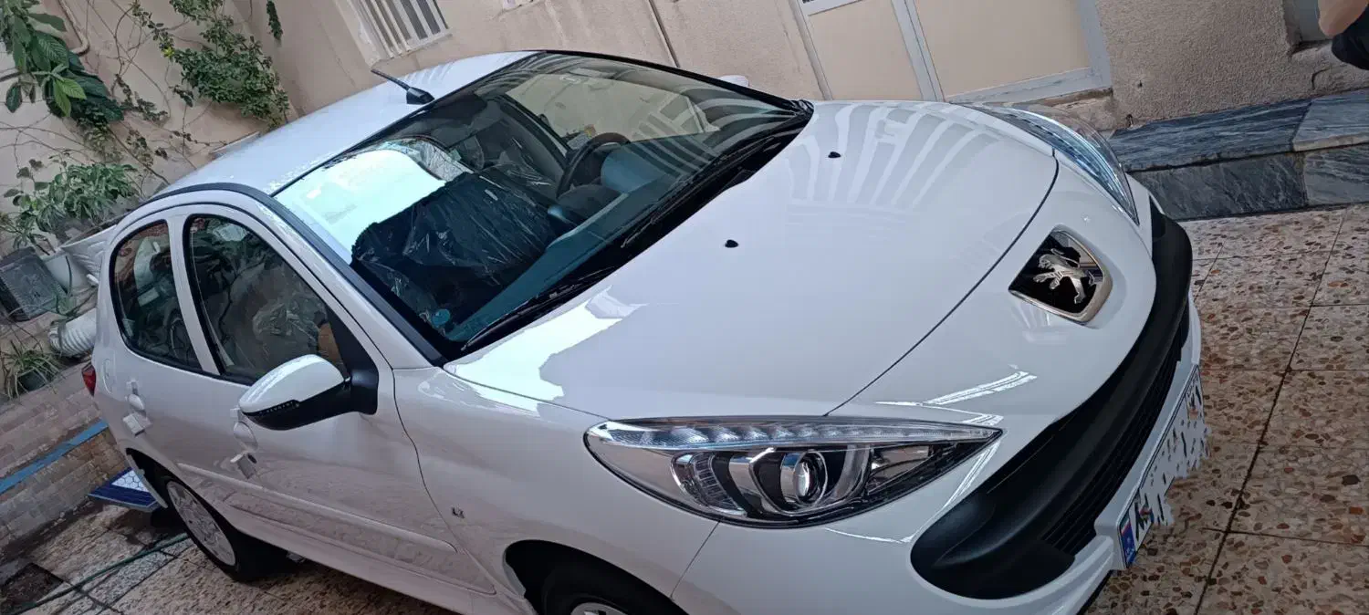 207تی یو تری|خودرو سواری و وانت|خرم‌آباد, |دیوار