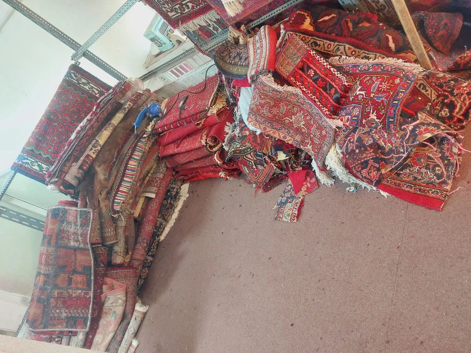 تکه فرش|فرش|کرج, برغان|دیوار