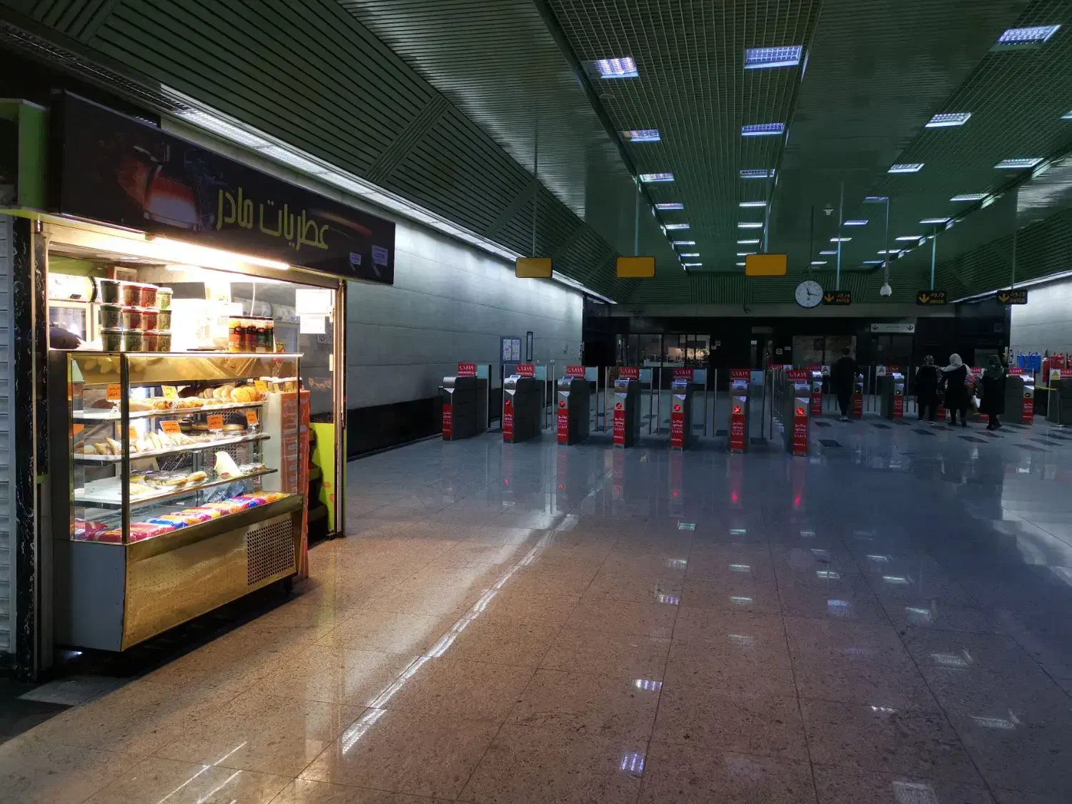 اجاره غرفه در مترو شهیدمحلاتی و صیاد شیرازی (خط3)|اجارهٔ مغازه و غرفه|تهران, مینی‌سیتی (شهرک نفت)|دیوار