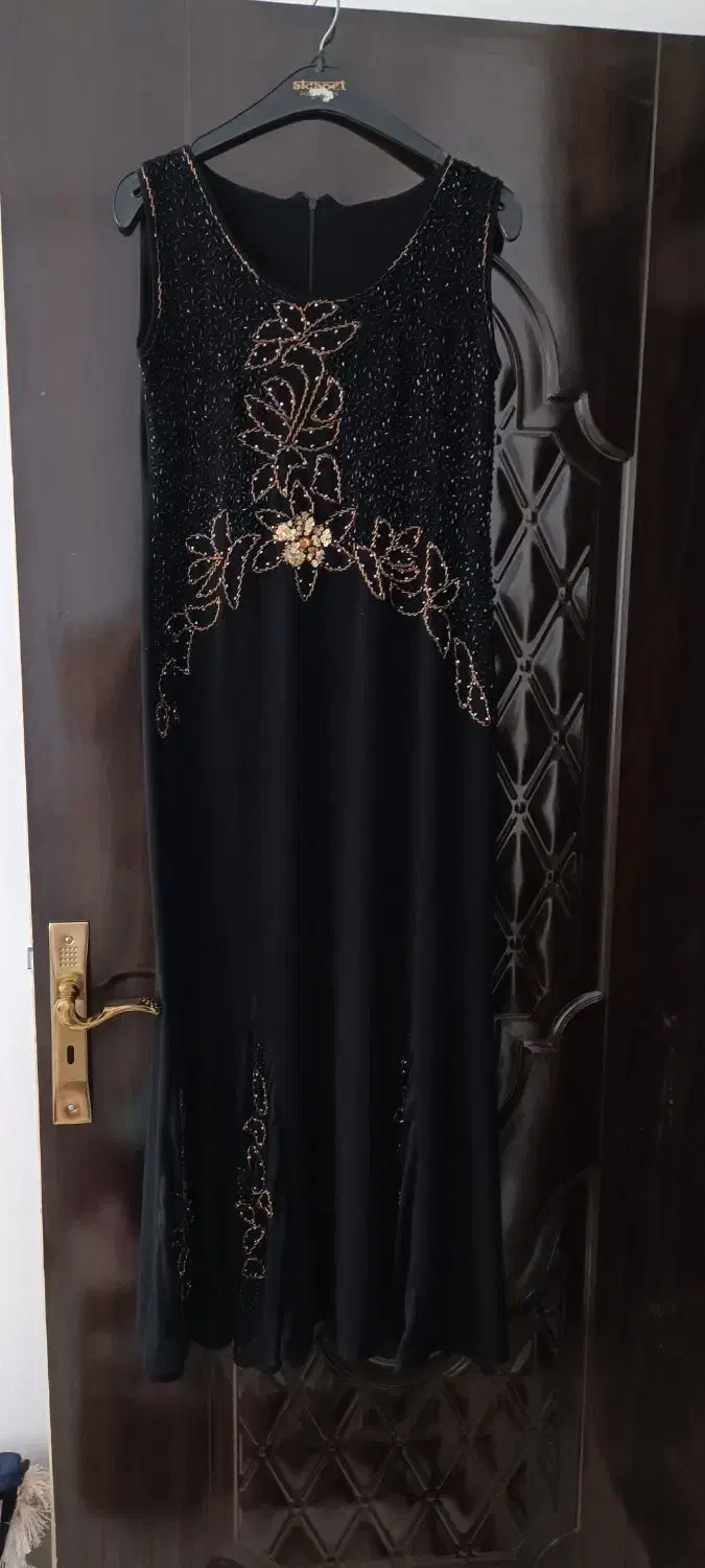 لباس مجلسی|لباس|تربتحیدریه, بهزیستی|دیوار