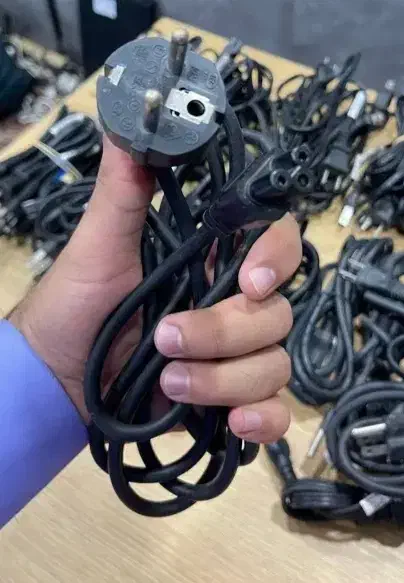 چند تا کابل پاور و hdmi|قطعات و لوازم جانبی رایانه|زاهدان, |دیوار