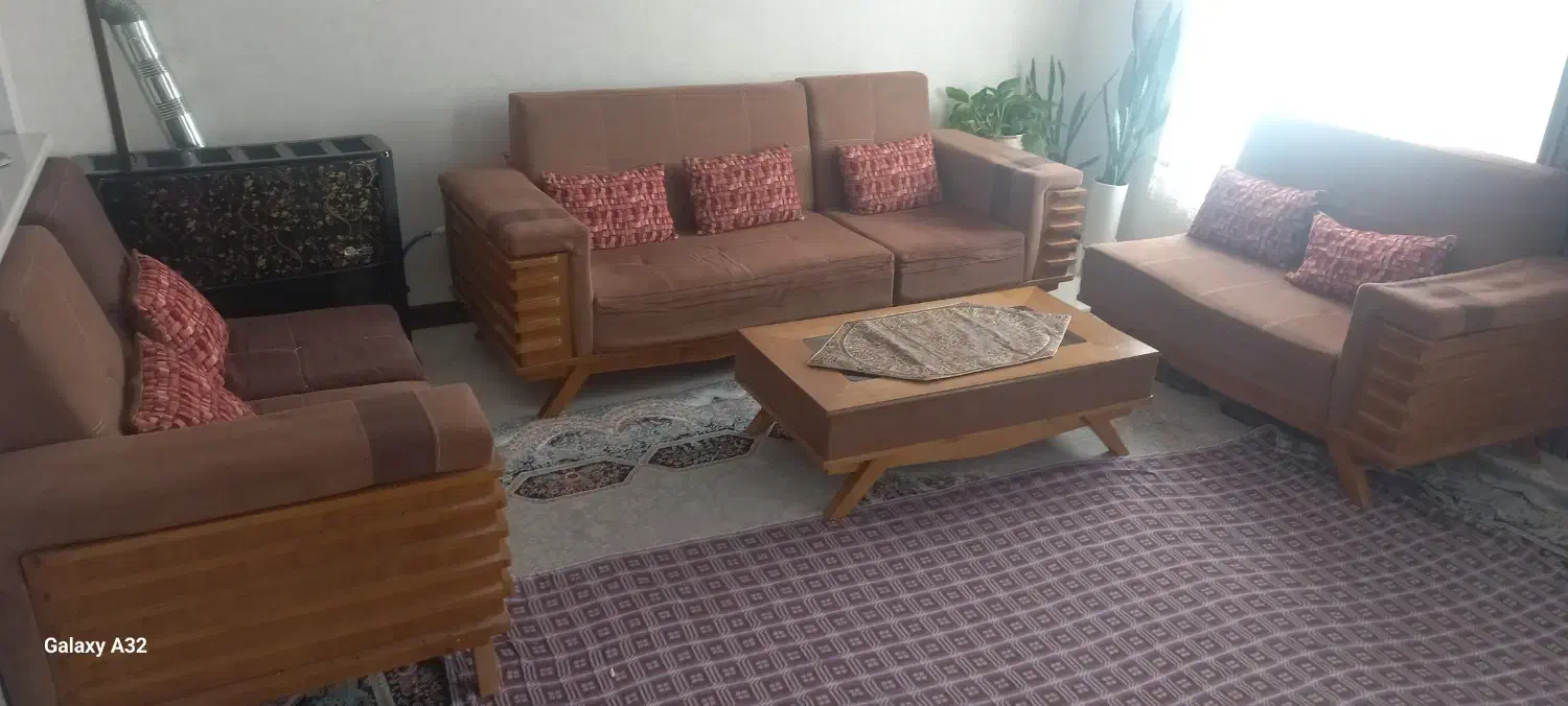 فروش مبل ۷ نفره با جلو مبلی|مبلمان خانگی و میز عسلی|اقلید, |دیوار