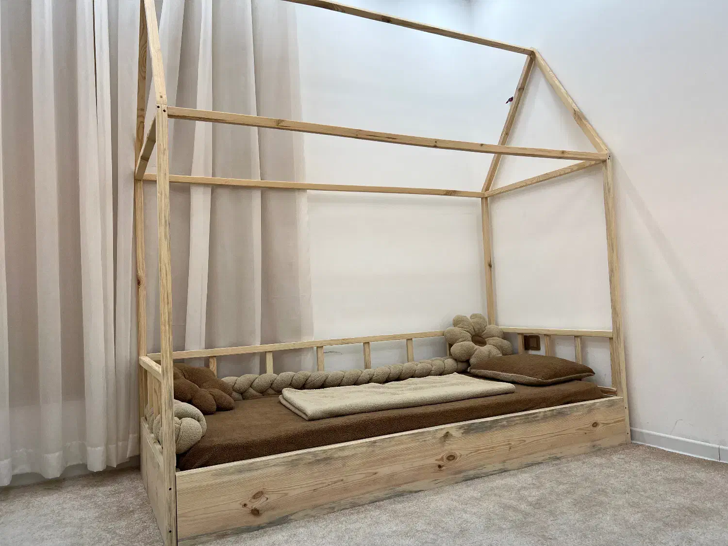 تخت کودک و نوجوان|تخت و سرویس خواب|لار, |دیوار