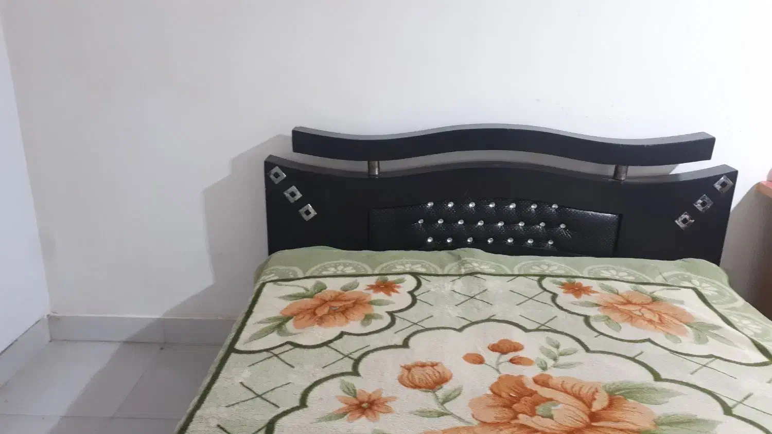 پاتختی آیینه درایور وتخت ۲نفره|تخت و سرویس خواب|امیدیه, |دیوار