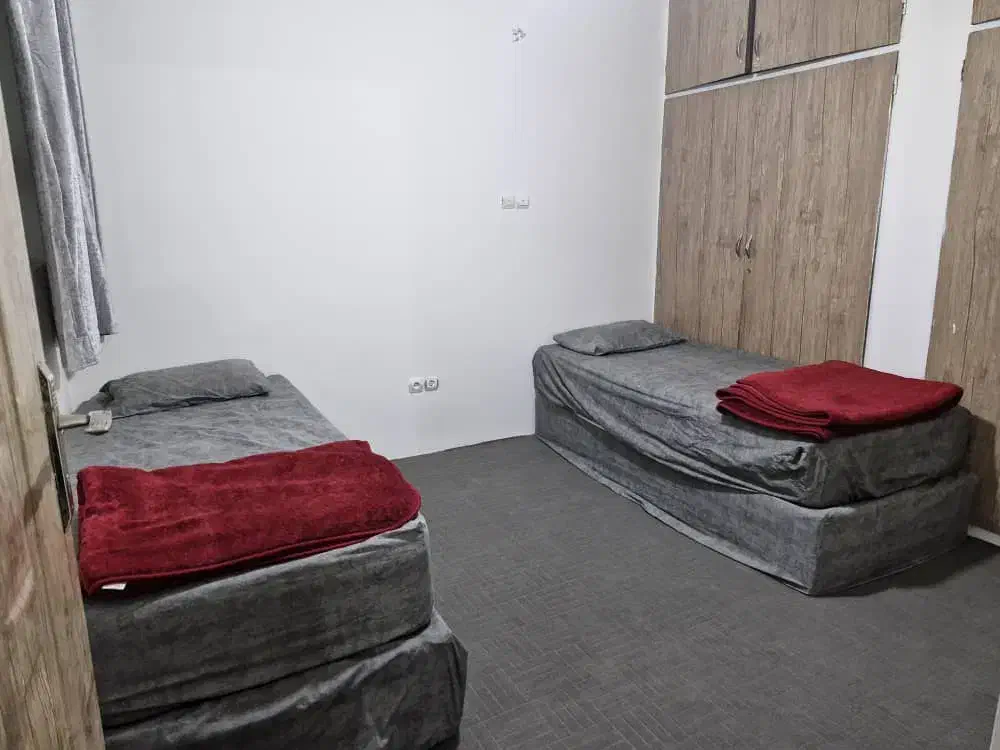 منزل مبله دو خوابه|اجارهٔ کوتاه‌مدت آپارتمان و سوئیت|شیراز, زند|دیوار