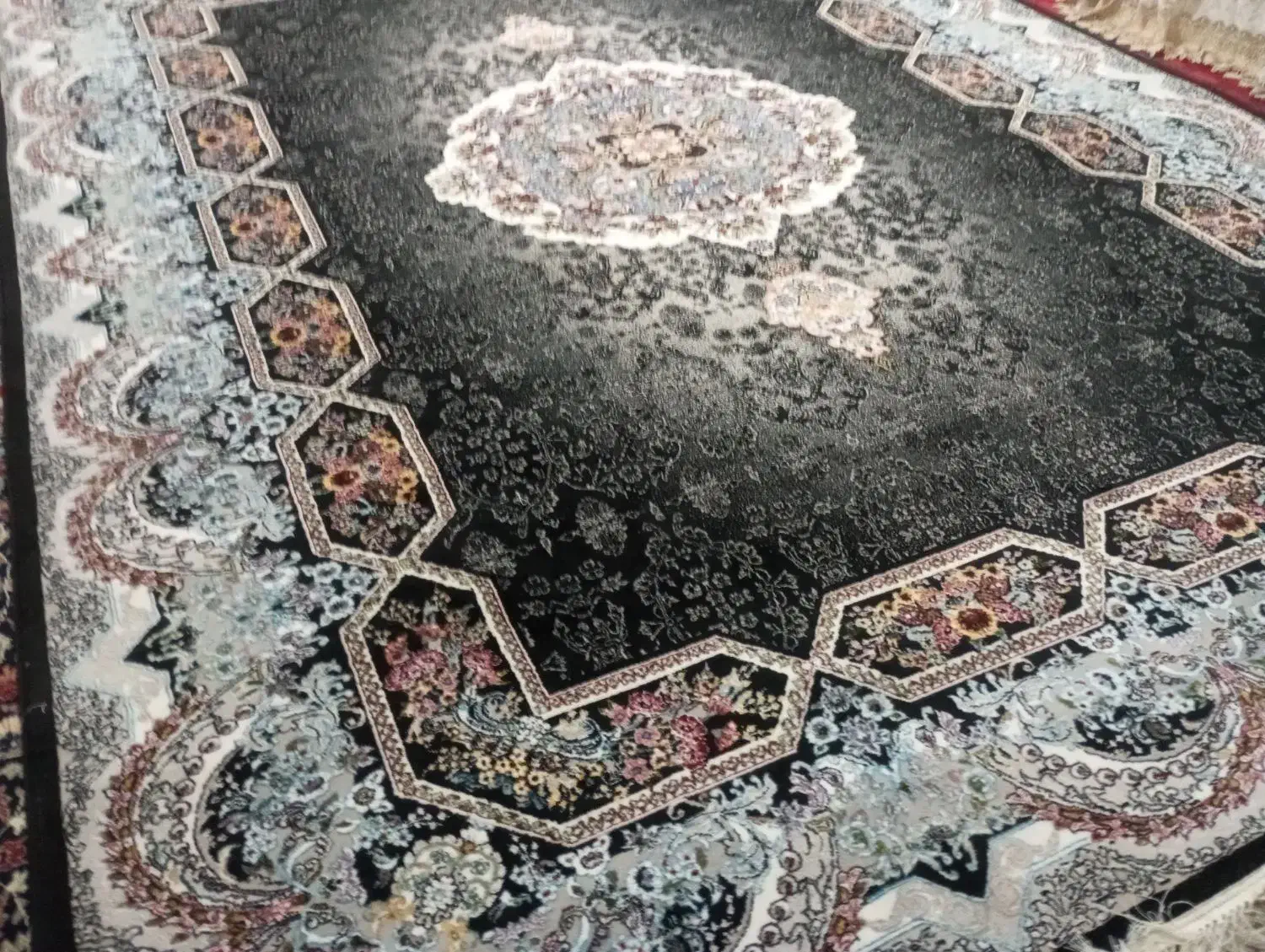 قالین|فرش|نیشابور, مازول|دیوار