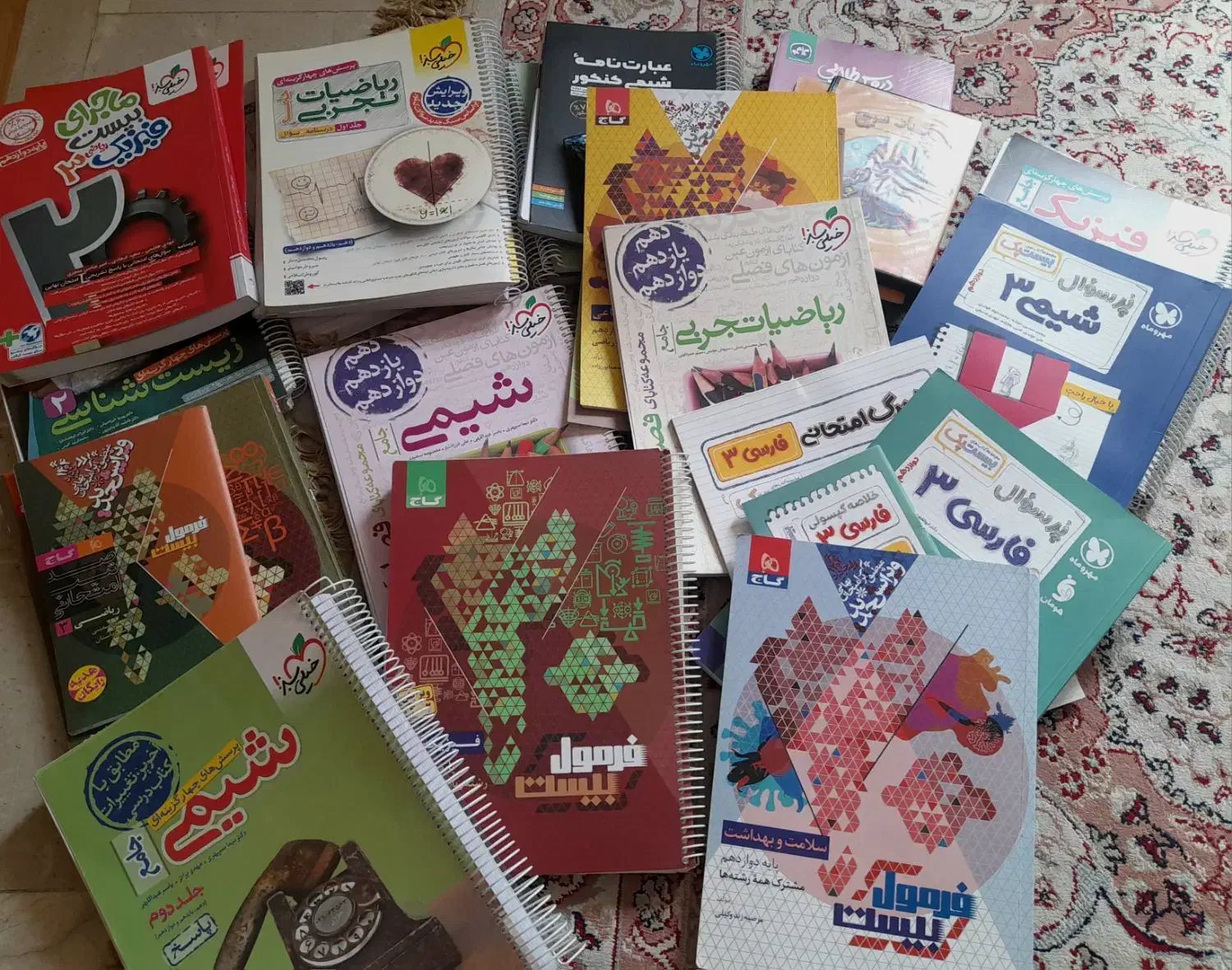 کتاب های دوازدهم تجربی،ریاضی خیلی سبز و فرمول بیست|کتاب و مجله آموزشی|تهران, حکمت|دیوار
