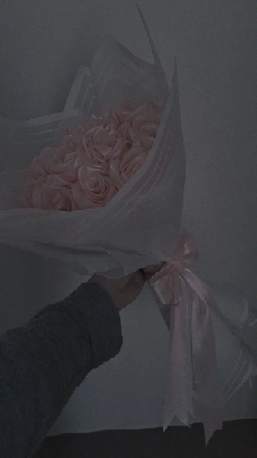 دسته گل ۱۷ شاخه|گل مصنوعی|اهر, |دیوار