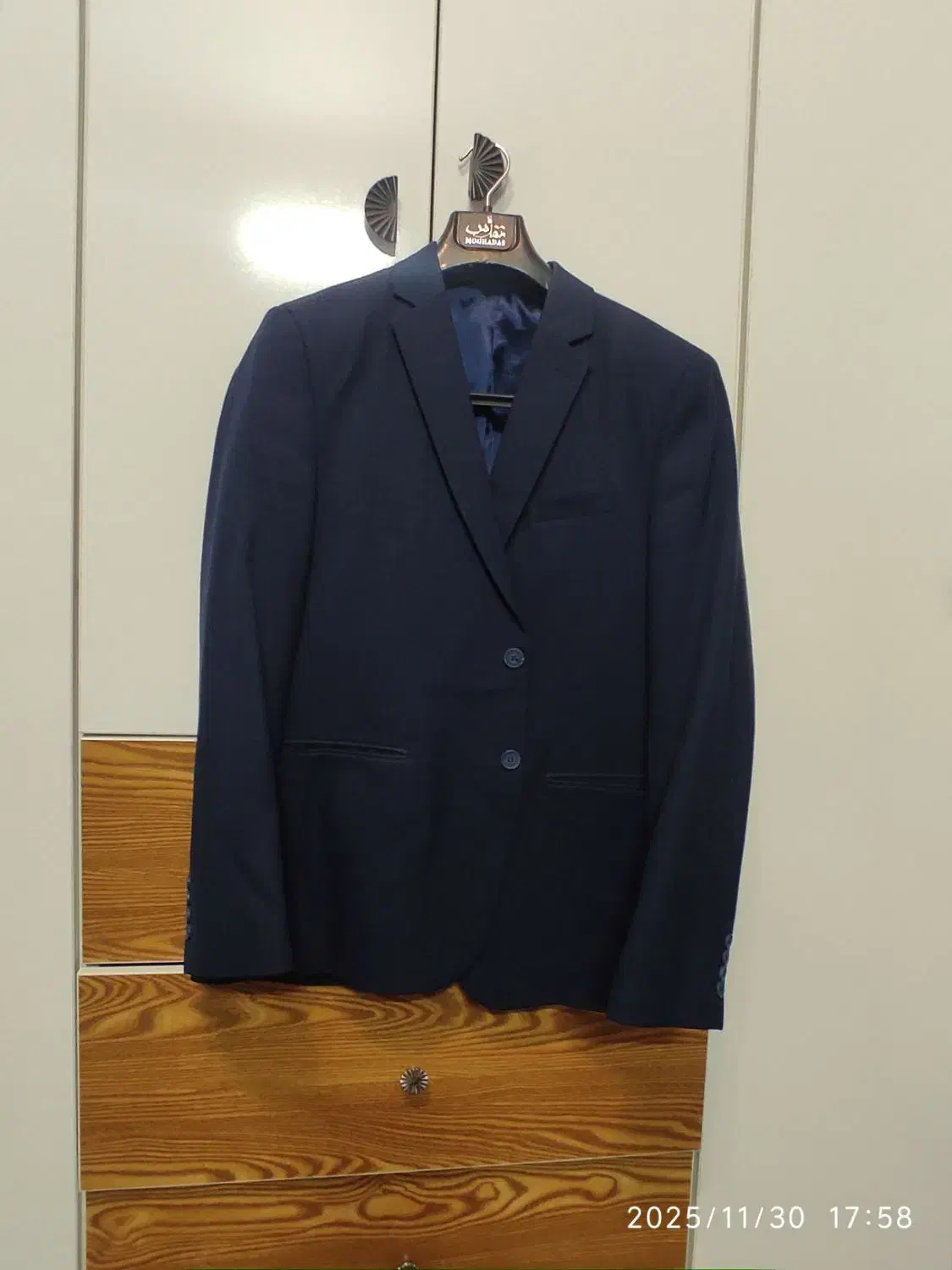 کت مردانه|لباس|چادگان, |دیوار